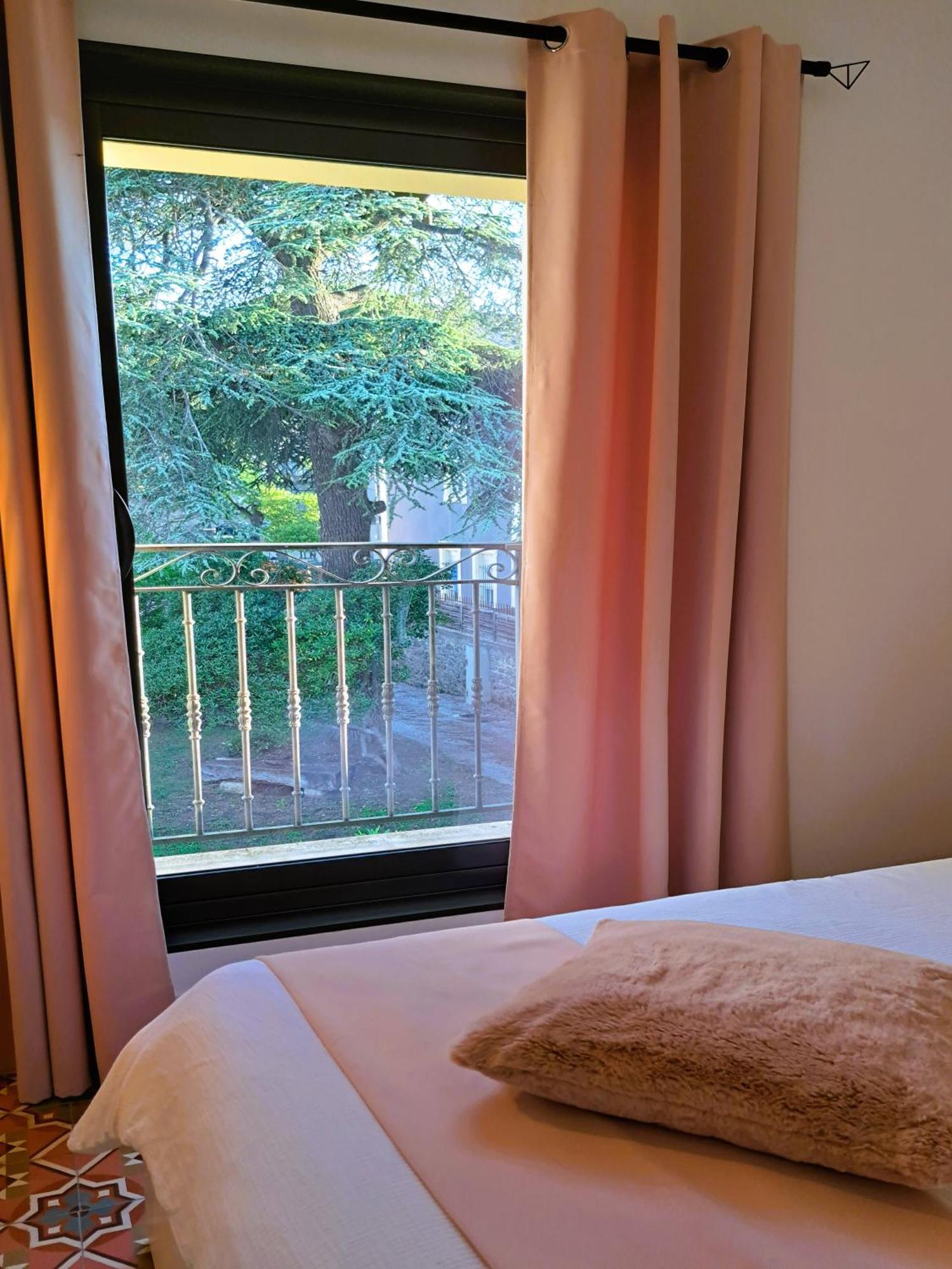 Les Gites De Monte Blanco Les Chambre D'Hotes Montblanc Exterior foto